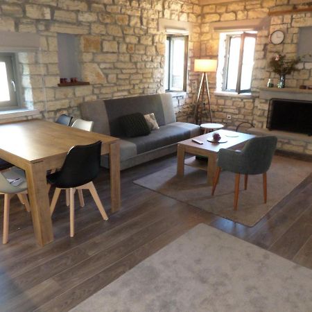 Kalpaki stone apartment 2. Bagian luar foto